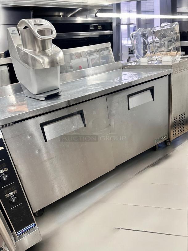 Excellent Condition True TWT-60-HC Worktop Refrigerator – Tested & Working! - Image 3 of 6