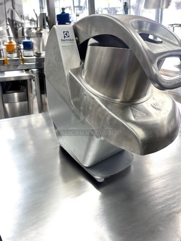 Excellent Condition Electrolux TRS24 Vegetable Cutter – Tested & Working! - Image 6 of 8