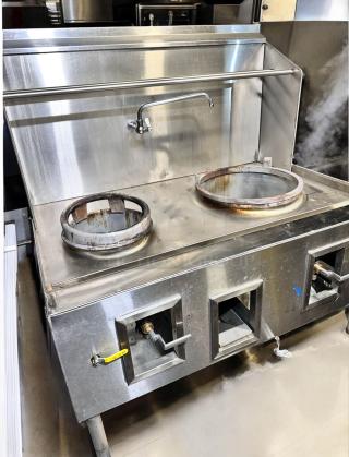 Excellent Condition Westar 2-Burner Wok Range – Tested & Working!