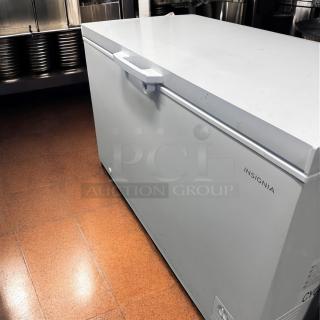 Excellent Condition Insignia NS-CZ14WH7 Chest Freezer – 115V – Tested & Working!