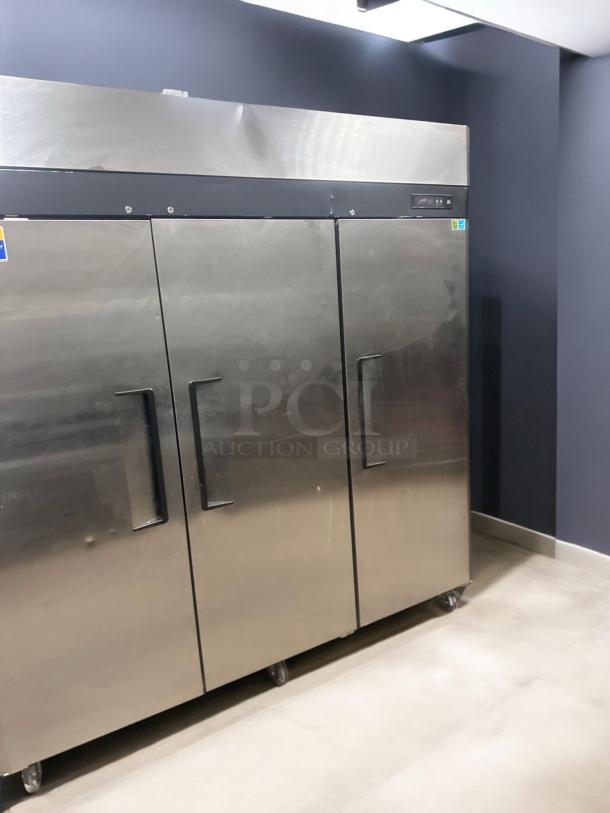 REFRIGERATOR – Turbo Air M3R72-3 – Superior Condition – Tested & Working! - Image 2 of 5