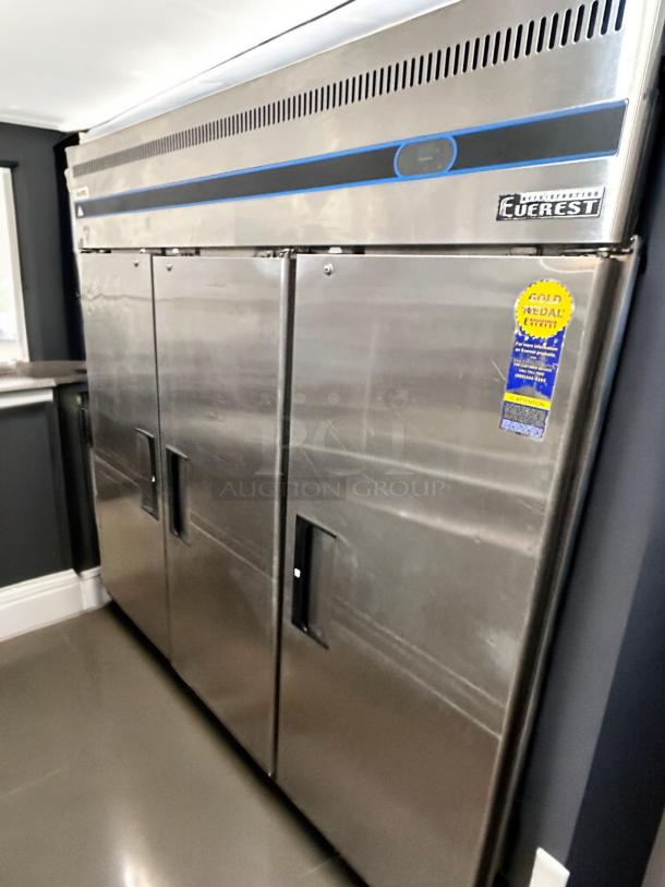 REFRIGERATOR – Everest ESR3 – Excellent Condition – Tested & Working! - Image 2 of 3