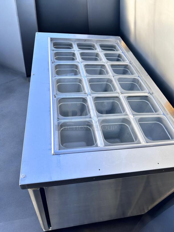 REFRIGERATED TOPPING TABLE – Turbo Air JBT-48-N – Excellent Condition – Tested & Working! - Image 7 of 9