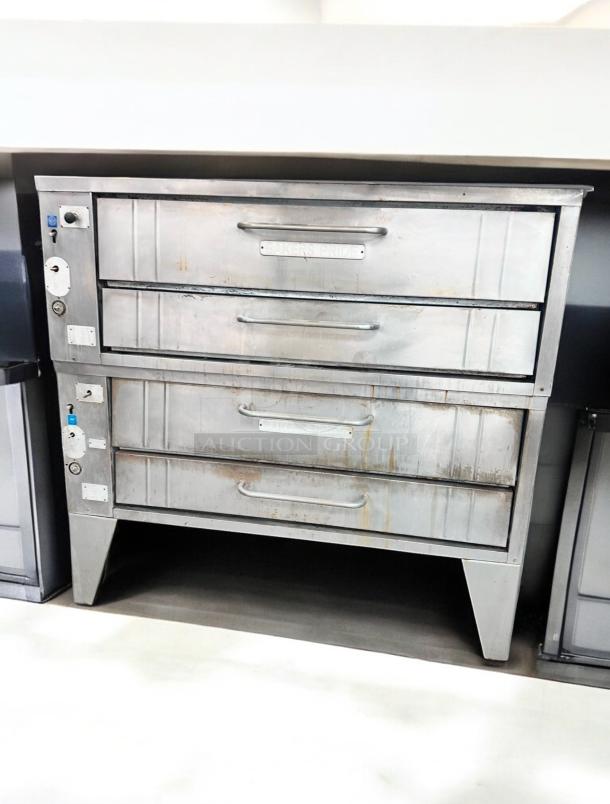 PIZZA OVEN – Bakers Pride Triple Deck – Tested & Working – Classic Heavy-Duty Unit! - Image 1 of 6
