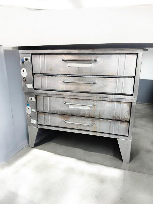 PIZZA OVEN – Bakers Pride Triple Deck – Tested & Working – Classic Heavy-Duty Unit! - Image 3 of 6