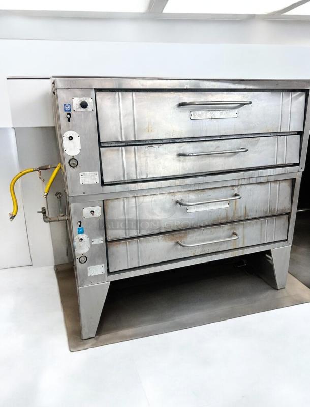 PIZZA OVEN – Bakers Pride Triple Deck – Tested & Working – Classic Heavy-Duty Unit! - Image 4 of 6