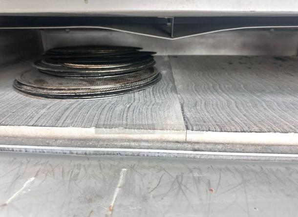 PIZZA OVEN – Bakers Pride Triple Deck – Tested & Working – Classic Heavy-Duty Unit! - Image 5 of 6