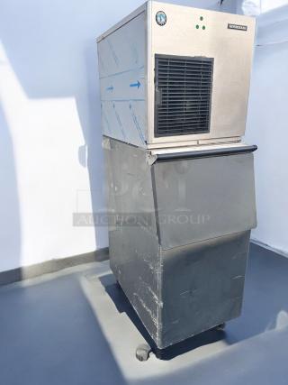 ICE MAKER – Hoshizaki Commercial Ice Machine with Bin – Excellent Condition – Tested & Working! - Item #1175432