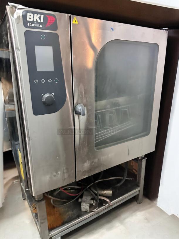 COMBI OVEN – BKI  Lainox ABTE102R – Heavy-Duty – 220volt 3 Phase  Tested & Working! - Image 3 of 8