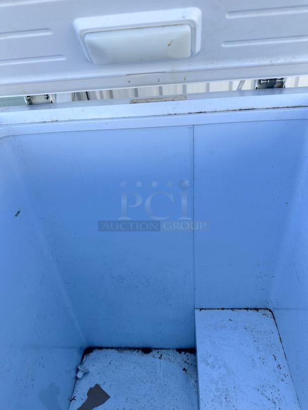 CHEST FREEZER – Hotpoint HCM5QWBWW – Excellent Condition – Tested & Working! - Image 5 of 8