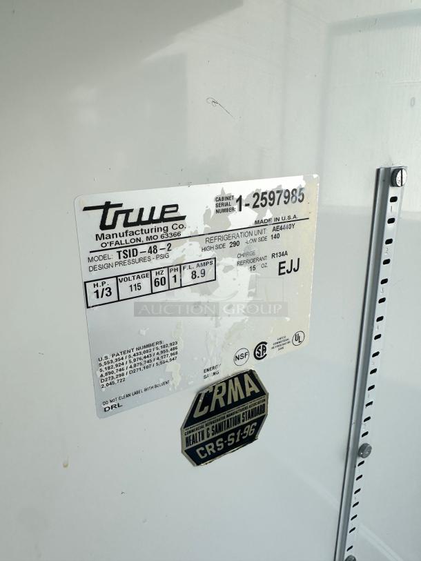 REFRIGERATED DISPLAY CASE – True TSID-48-2 – Excellent Condition – Tested & Working! - Image 6 of 6
