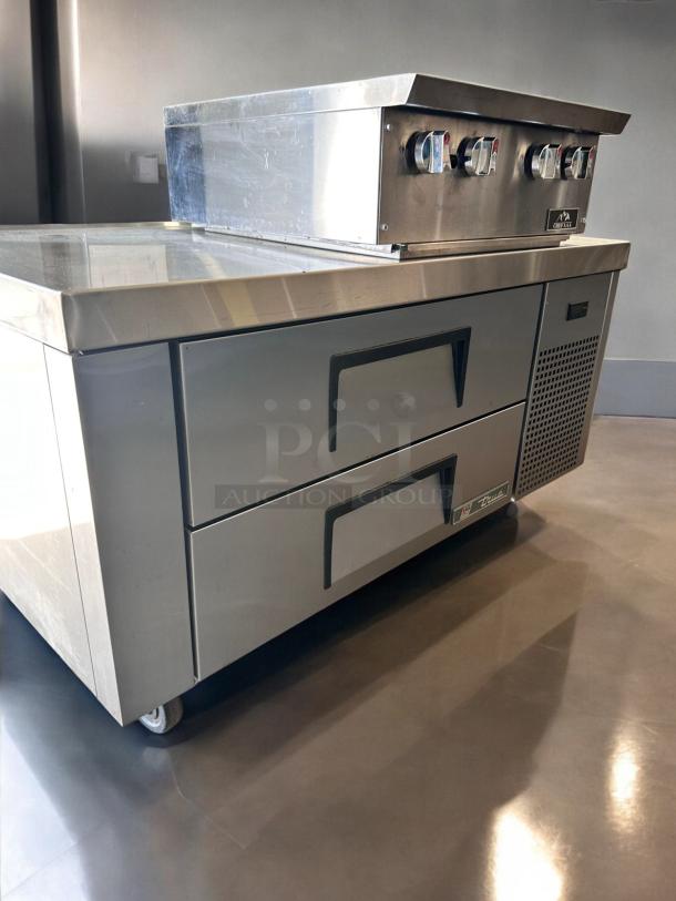 REFRIGERATED DRAWER CHEF BASE – True TRCB-48 – Excellent Condition – Tested & Working! - Image 1 of 7