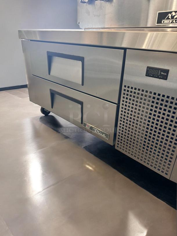REFRIGERATED DRAWER CHEF BASE – True TRCB-48 – Excellent Condition – Tested & Working! - Image 2 of 7