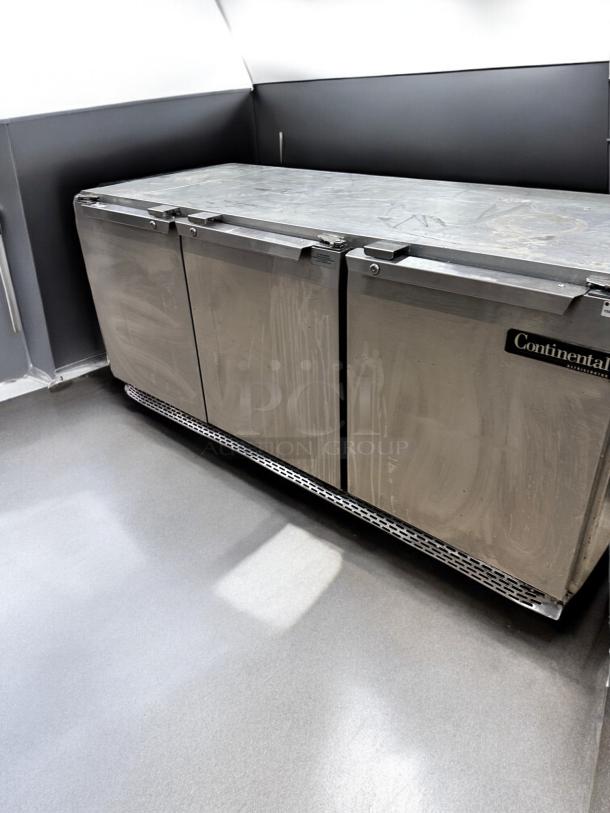 UNDERCOUNTER REFRIGERATOR – Continental UC72 – Excellent Condition – Tested & Working! - Image 5 of 6