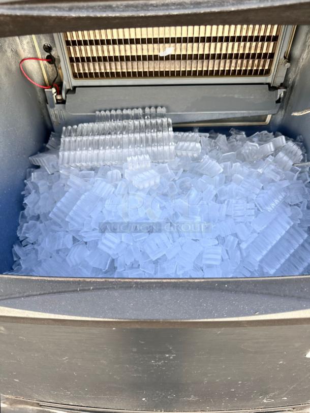 ICE MAKER – Manitowoc UY0240A-161B – Excellent Condition – Tested & Working! - Image 9 of 14