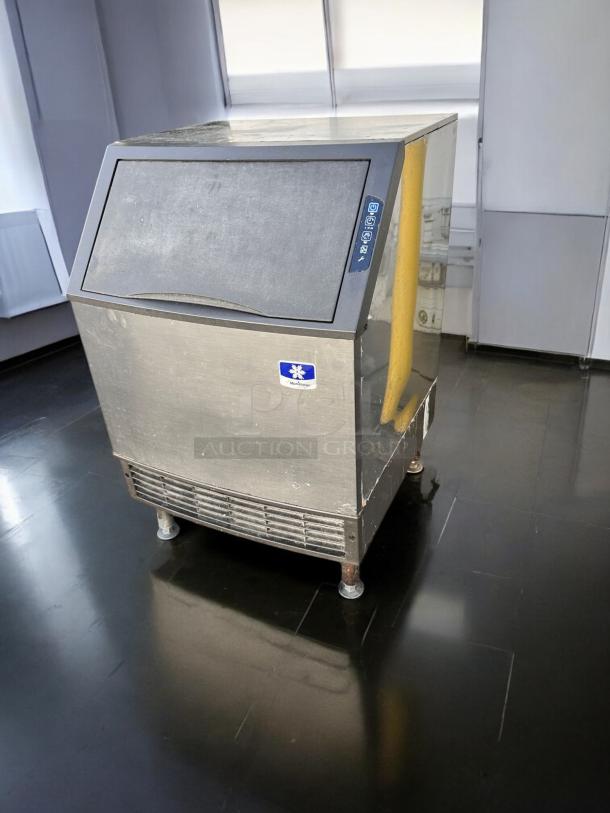 ICE MAKER – Manitowoc UY0240A-161B – Excellent Condition – Tested & Working! - Image 12 of 14