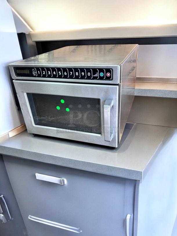 COMMERCIAL MICROWAVE – Menumaster CRC21T2RLPF – Excellent Condition – Tested & Working! - Image 3 of 8