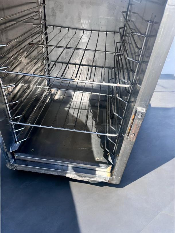 Warming Cabinet – Alto-Shaam 1000-TH/I – Excellent Condition – Tested & Working! - Image 3 of 8