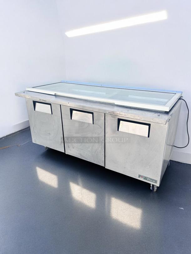 PREP TABLE – True TSSU-72-30M-B-ST – Excellent Condition – Tested & Working! - Image 4 of 10