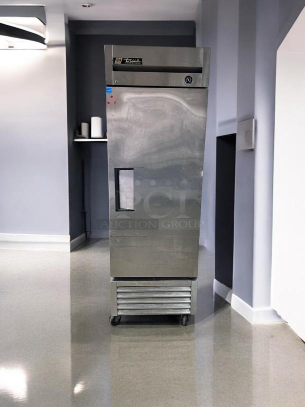 FREEZER – True T-23F – Excellent Condition – Tested & Working! - Image 2 of 8
