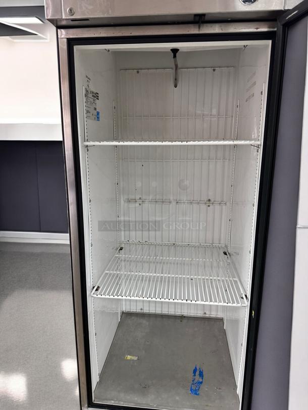 FREEZER – True T-23F – Excellent Condition – Tested & Working! - Image 6 of 8