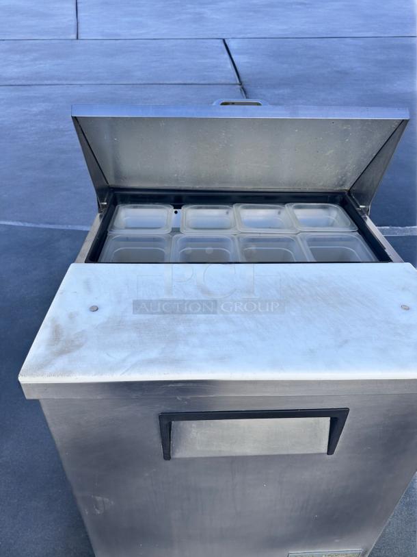 REFRIGERATED PREP TABLE – True TSSU-27-08-HC – Excellent Condition – Tested & Working! - Image 2 of 5