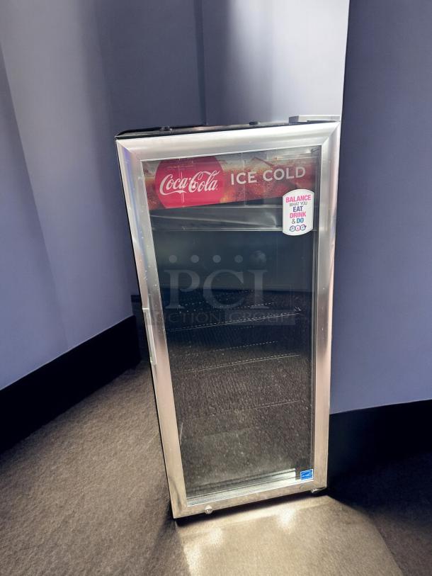 DISPLAY REFRIGERATOR – IDW GS-4-HA234B – Excellent Condition – Tested & Working! - Image 1 of 8