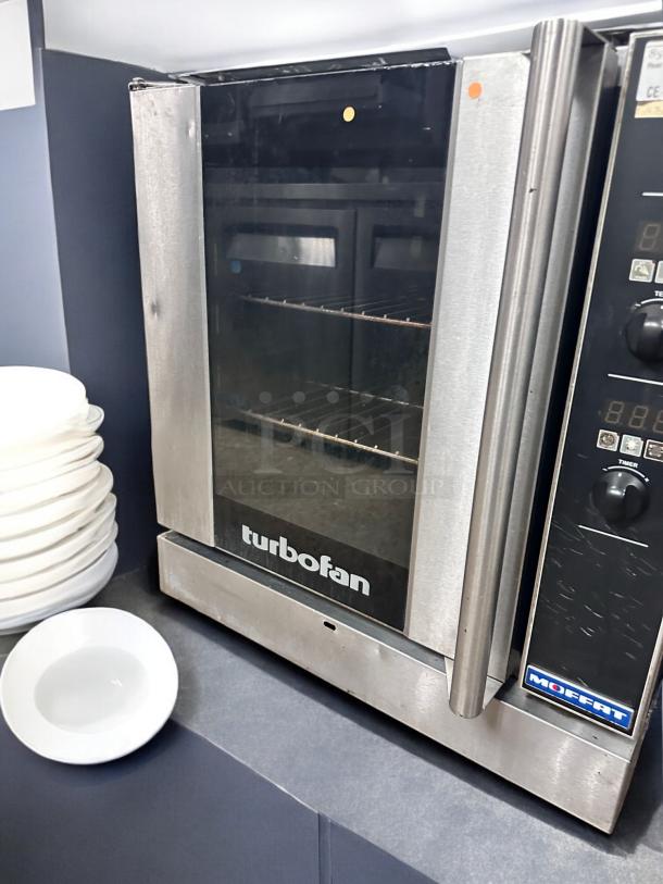 CONVECTION OVEN – Moffat Turbofan E32D5 – Excellent Condition – Tested & Working! - Image 5 of 7