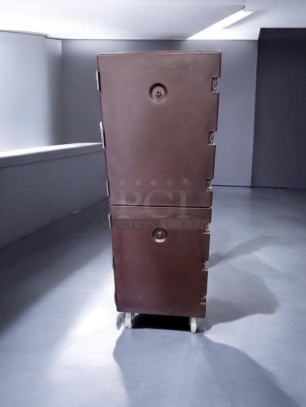 HEATED HOLDING CABINET – Cambro UPCH1600 – Excellent Condition – Fully Tested & Working! - Image 1 of 7