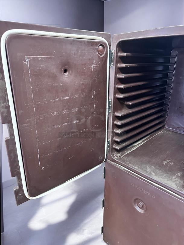 HEATED HOLDING CABINET – Cambro UPCH1600 – Excellent Condition – Fully Tested & Working! - Image 5 of 7