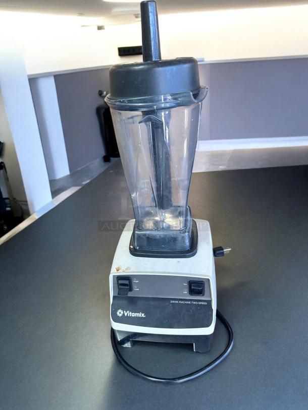 COMMERCIAL BLENDER – Vitamix VM0100 – Excellent Condition – Tested & Working! - Image 2 of 5
