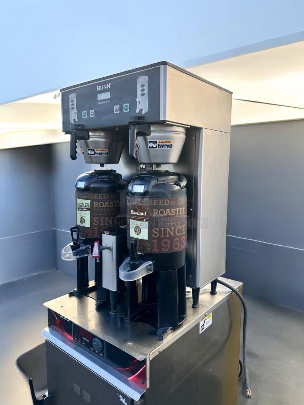 COFFEE BREWER – Bunn Dual Coffee Brewer – Excellent Condition – Tested & Working! - Image 3 of 9