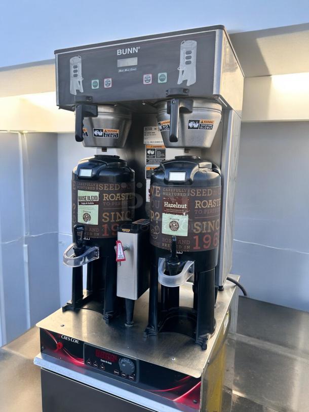 COFFEE BREWER – Bunn Dual Coffee Brewer – Excellent Condition – Tested & Working! - Image 5 of 9