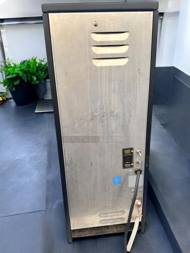 HOT BEVERAGE DISPENSER – Curtis Primo Cappuccino – Excellent Condition – Tested & Working! - Image 8 of 9