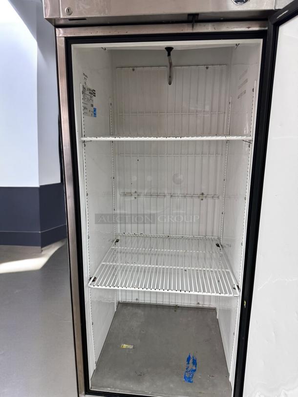 FREEZER – True T-23F – Excellent Condition – Tested & Working! - Image 6 of 8