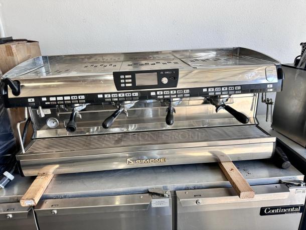 ESPRESSO MACHINE – SIMONELLI Aurelia – Excellent Condition – Code 33 – Tested & Working! - Image 4 of 10