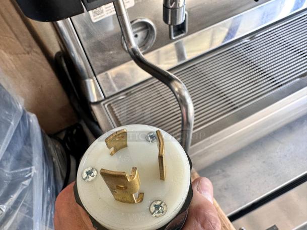 ESPRESSO MACHINE – SIMONELLI Aurelia – Excellent Condition – Code 33 – Tested & Working! - Image 8 of 10