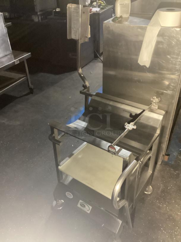 Deli Buddy W/Bag and Tissue/Glove Box Holder
Model – Custom
22 x 22 x 30 - Image 2 of 6