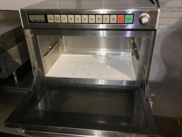 Panasonic ProII
Model# NE3280
25-1/2 x 20 x 18-1/2 - Image 2 of 3