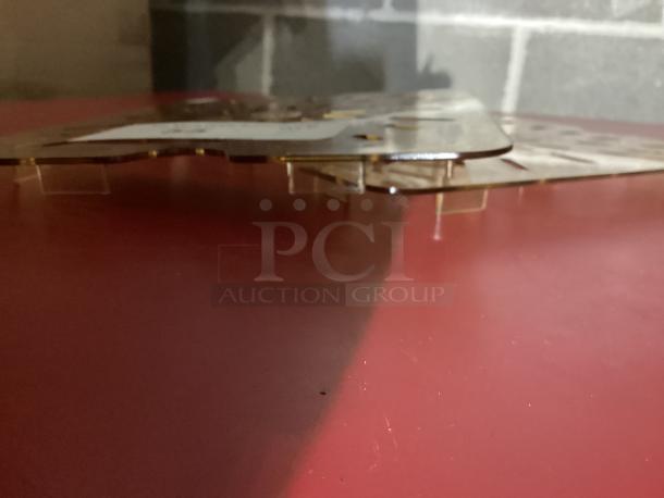 Cambro® 20HPD150 Amber High Heat Drain Shelf for 1/2 Size Food Pan
Qty 2
Your Bid x 2 - Image 2 of 2