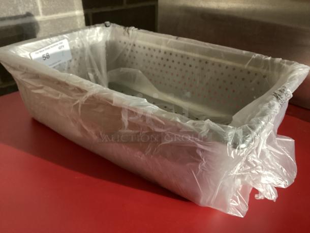 Wow New! Uplate 18-8 Stainless Steel Full Size Perforated Drop Pan
21 x 13 x 6
Qty 1 - Image 2 of 2