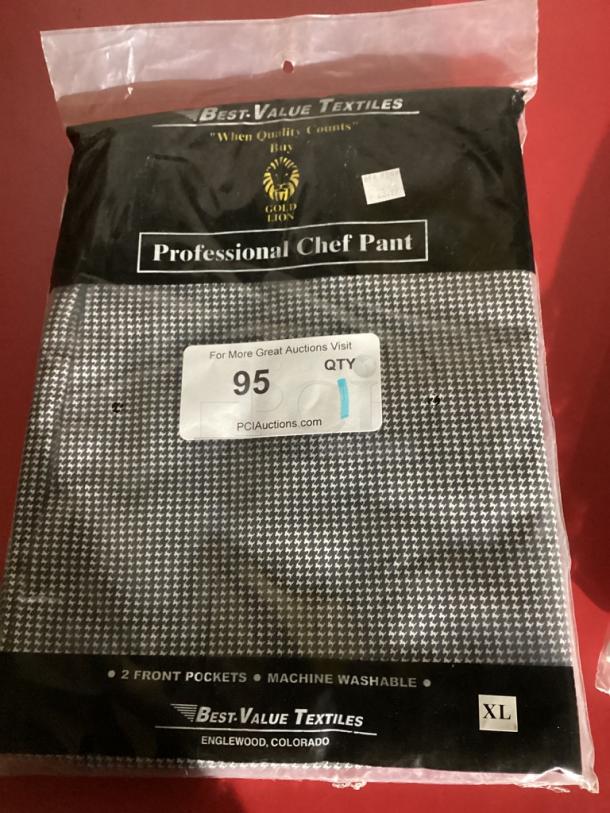 Best Value Textiles - Professional Chef Pants 
Size - XL
Black/White Checkered
Qty 1 - Image 1 of 1