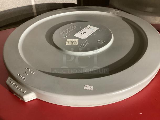 Continental Huskee 32 gallon trash can lid
Qty 1 - Image 2 of 2