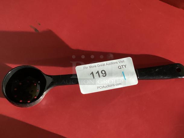 New! Carlisle 4 oz Measure Miser Portion Spoon W/ Perforations 
Qty 1 - Image 1 of 2