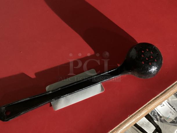 New! Carlisle 4 oz Measure Miser Portion Spoon W/ Perforations 
Qty 1 - Image 2 of 2