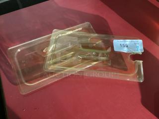 New! Cambro Amber High Heat Lids for  ⅓ Pan W/Spoon Slot
Qty 2 
Your Bid x 2