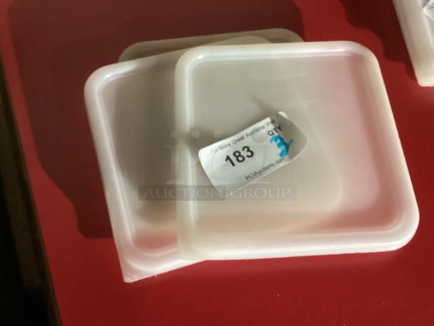 Rubbermaid 6509 Clear Lid 
Qty 2 
9 x 8-½
Your Bid x 2 - Image 1 of 1
