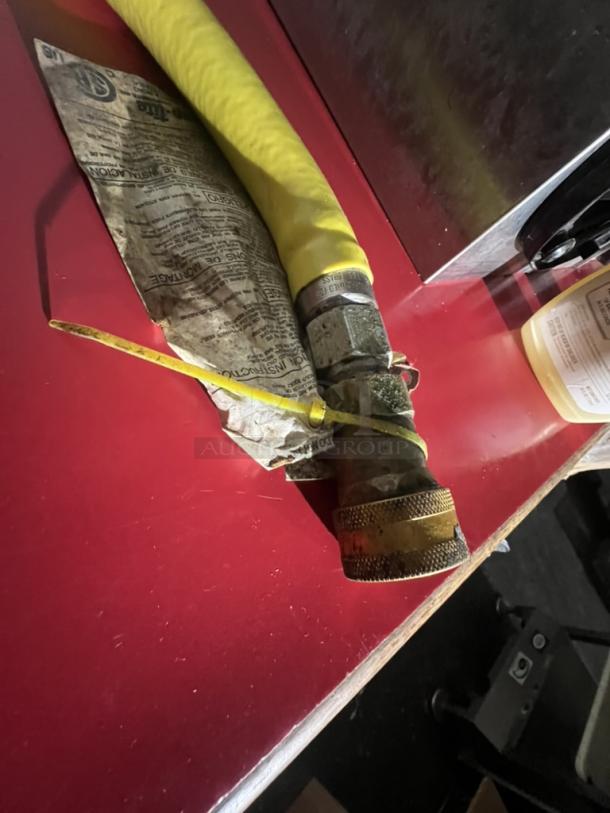 36” Yellow Gas Hose W/Quick Connect Connector - Image 3 of 4