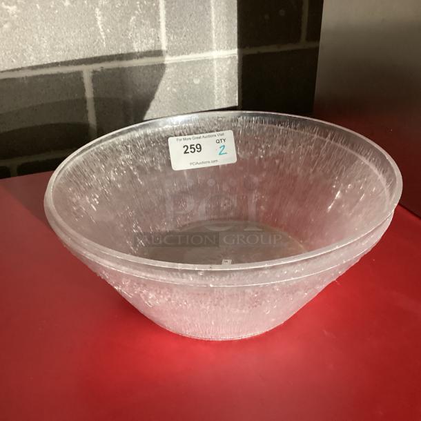 16” Plastic Salad Bowls
Qty 2
Your Bid x 2 - Image 1 of 2