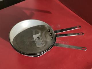 10-1/2" Frying Pans 
Qty 3